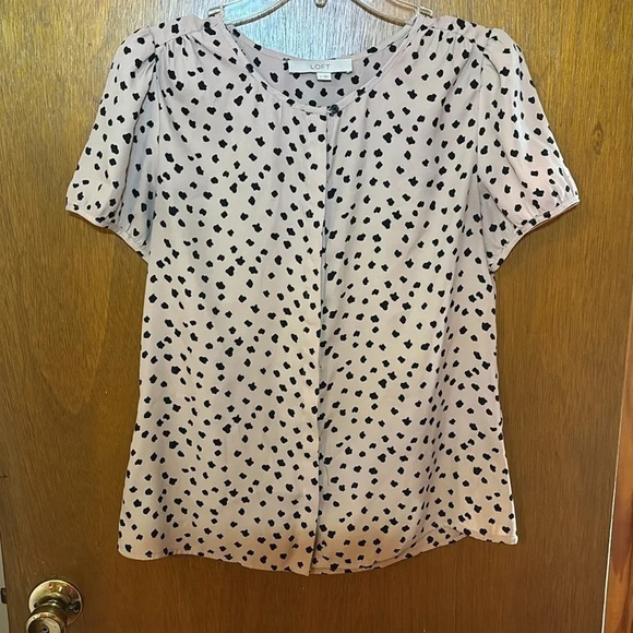Loft Animal Print Hidden Button Front Blouse Puff Sleeve Pleated Back Size S - Picture 1 of 8